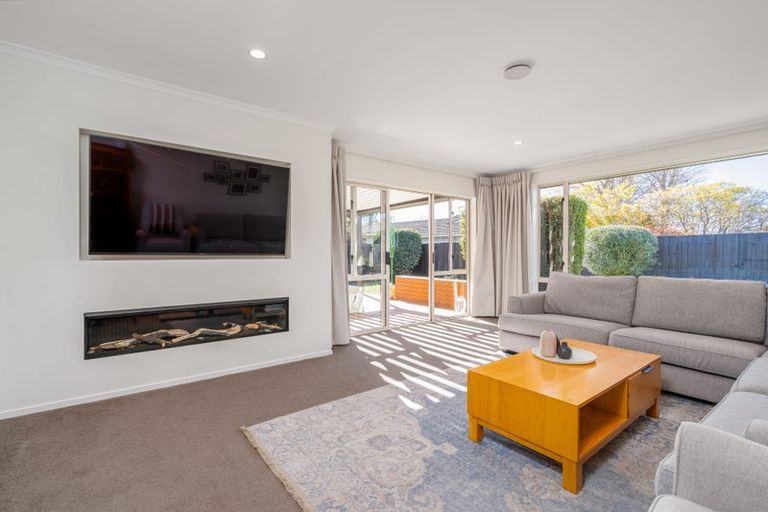 Photo of property in 2/14 Bentley Street, Russley, Christchurch, 8042