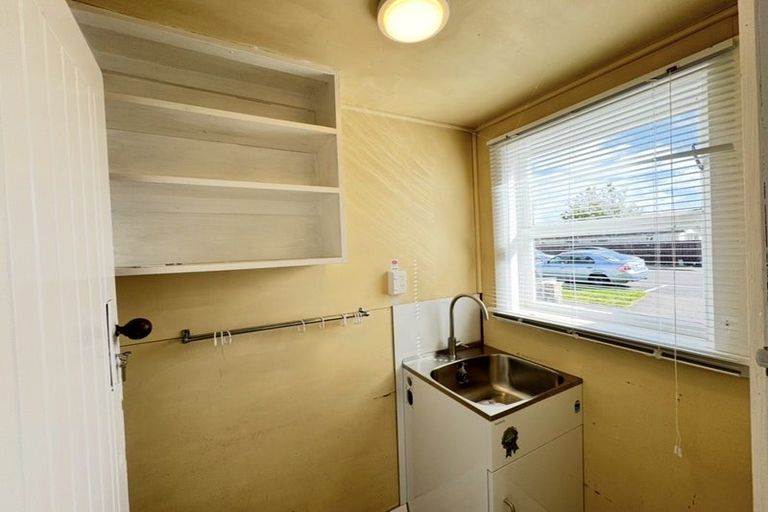 Photo of property in 29 Mcgiffert Street, Palmerston North, 4410