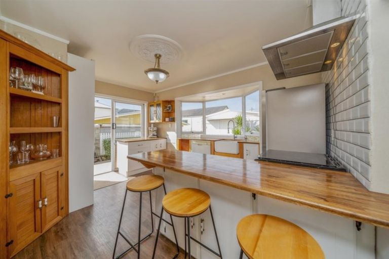 Photo of property in 155 Saint Aubyn Street, New Plymouth, 4310