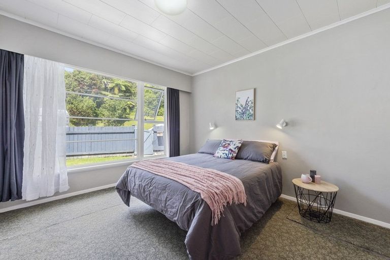 Photo of property in 22 Field Street, Silverstream, Upper Hutt, 5019