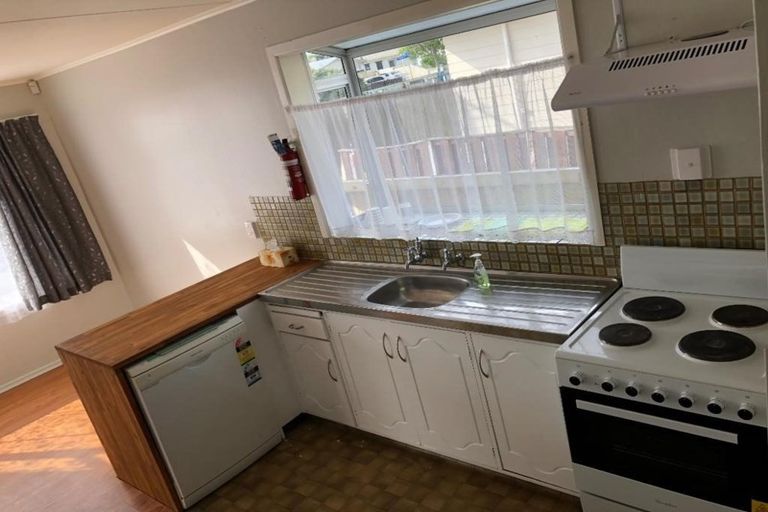 Photo of property in 19 Sunnyside Road, Nawton, Hamilton, 3200