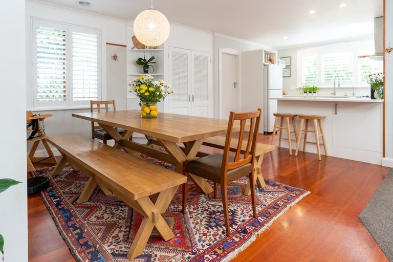 Photo of property in 45 Puru Crescent, Lyall Bay, Wellington, 6022