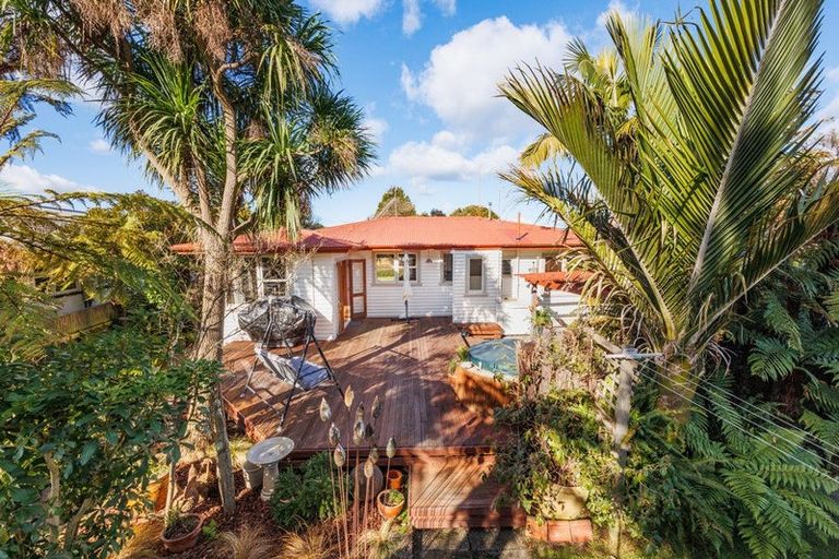 Photo of property in 7 Erin Street, Hokowhitu, Palmerston North, 4410