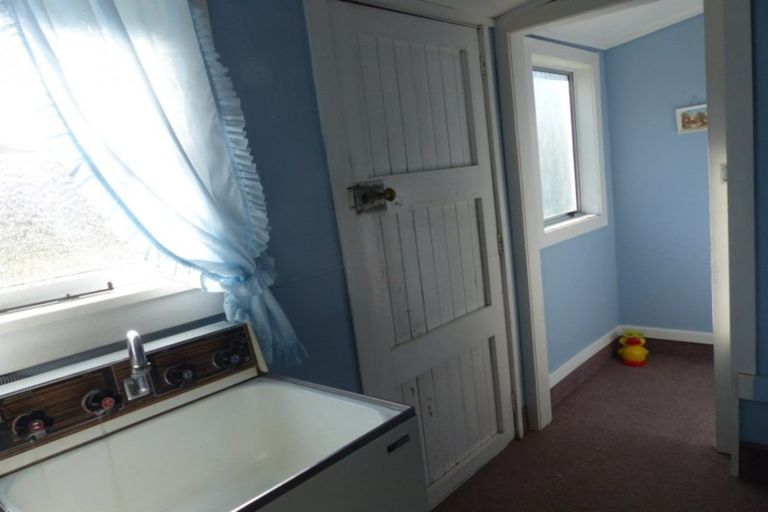 Photo of property in 28 Leonard Street, Waimate, 7924