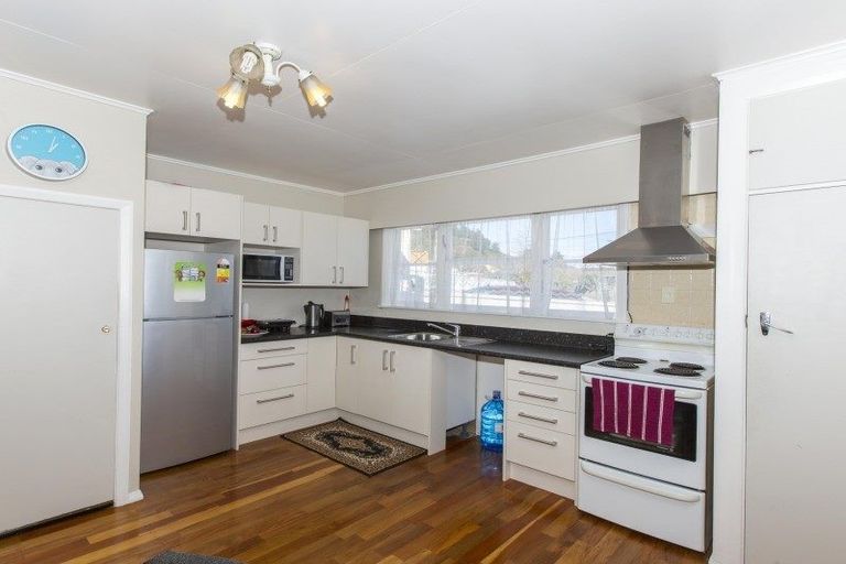 Photo of property in 17 Castlerea Street, Wainuiomata, Lower Hutt, 5014