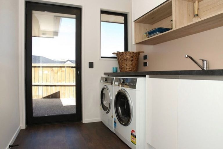 Photo of property in 17 Carrick Place, Mosgiel, 9024