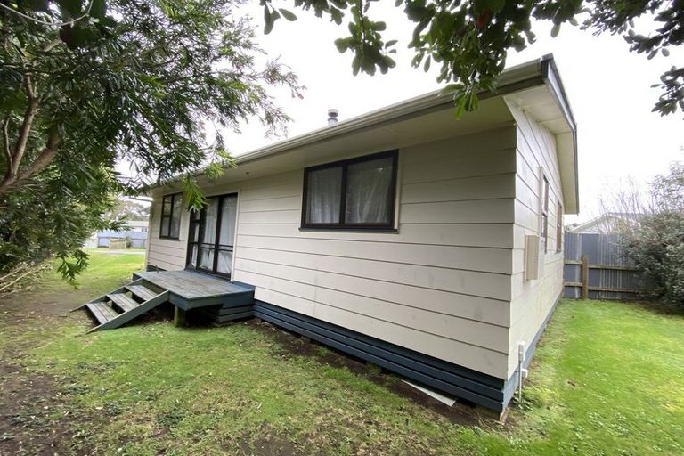 Photo of property in 20 Hamua Place, Waitara, 4320