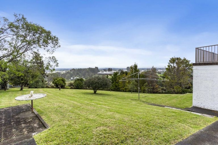 Photo of property in 462 Don Buck Road, Massey, Auckland, 0614