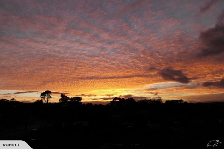 Photo of property in 64 Pacific Parade, Army Bay, Whangaparaoa, 0930