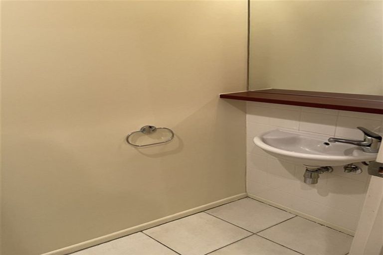 Photo of property in 7/21 Armoy Drive, East Tamaki, Auckland, 2016