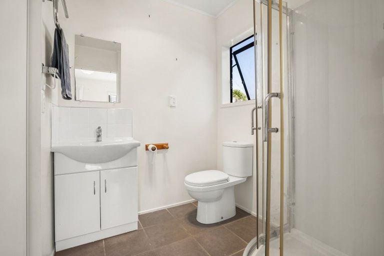 Photo of property in 2 Litchfield Place, Clarks Beach, 2122