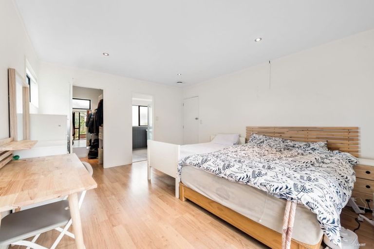 Photo of property in 29 Kennedy Avenue, Forrest Hill, Auckland, 0620