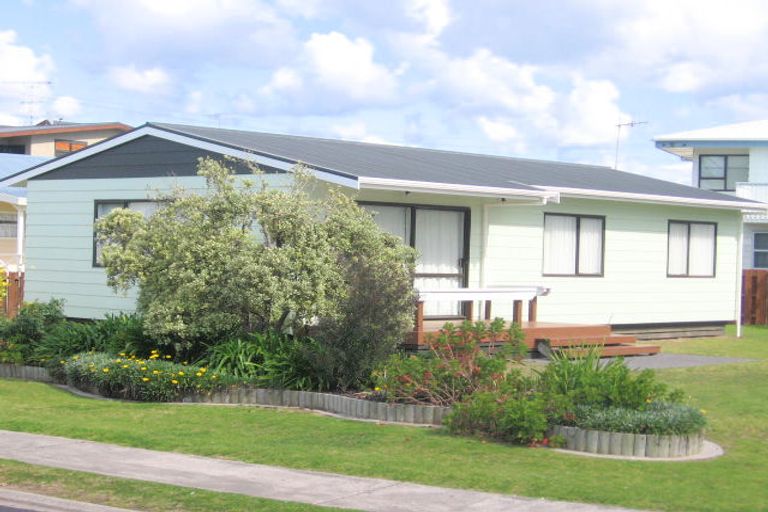 Photo of property in 323a Rangi Avenue, Whangamata, 3620