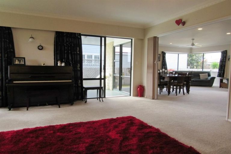 Photo of property in 31 Wilson Street, Hawera, 4610