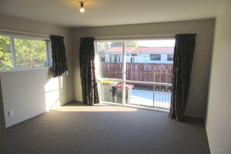 Photo of property in 2/9 Chadlington Street, Parklands, Christchurch, 8083