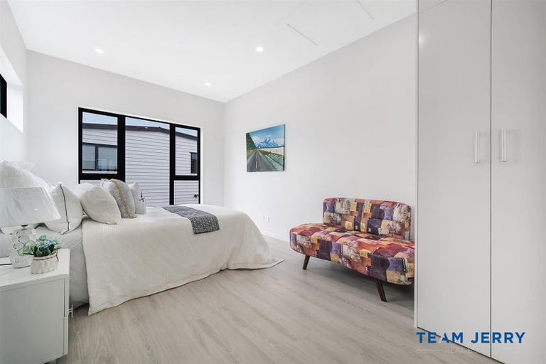 Photo of property in 63 Whare Kauri Road, Papakura, 2110