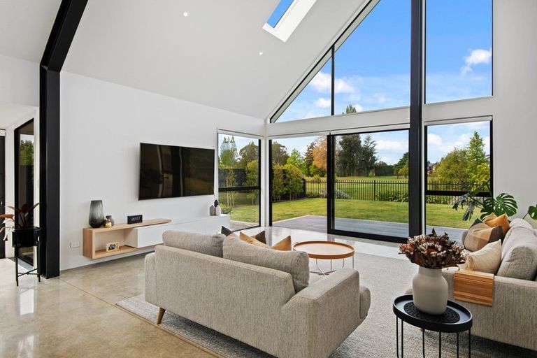 Photo of property in 21 Karere Avenue, Marshland, Christchurch, 8083