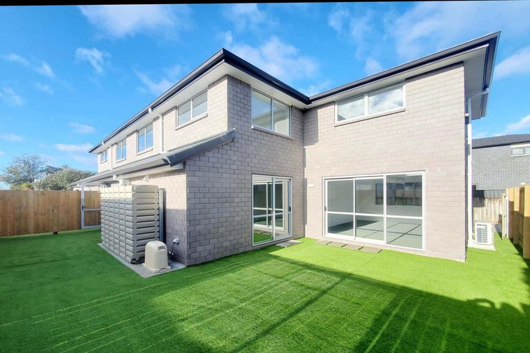 Photo of property in 13c Oxford Road, Manurewa, Auckland, 2102