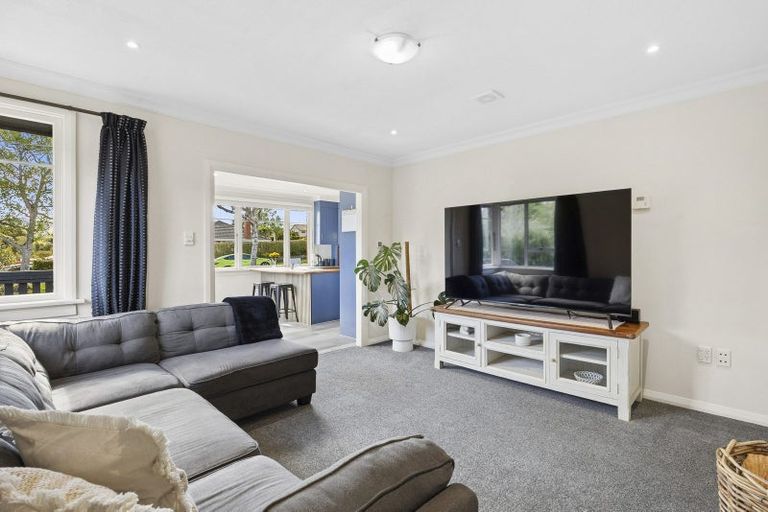 Photo of property in 1 Centennial Avenue, Helensburgh, Dunedin, 9010