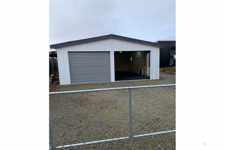 Photo of property in 43 Rhodes Street, Waimate, 7924