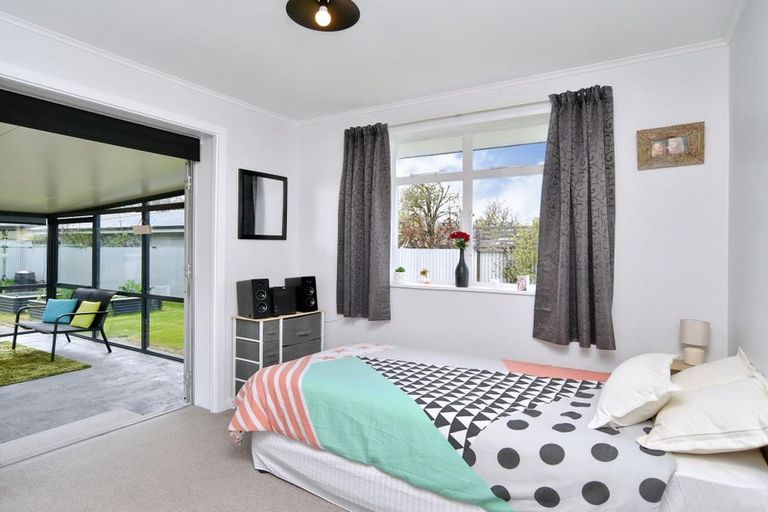 Photo of property in 7 Barclay Place, Burwood, Christchurch, 8061