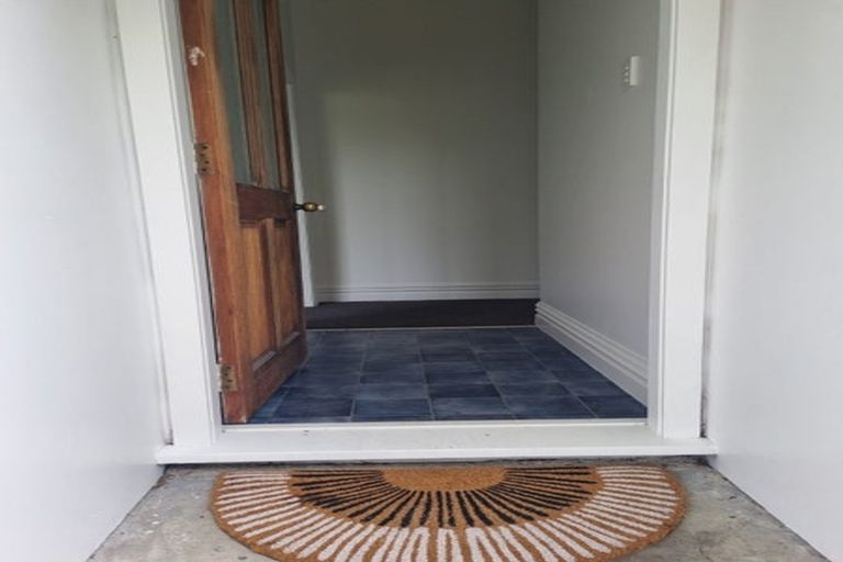 Photo of property in 15 Wai-iti Crescent, Woburn, Lower Hutt, 5010