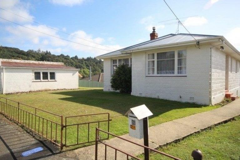 Photo of property in 35 Bradford Street, Bradford, Dunedin, 9011