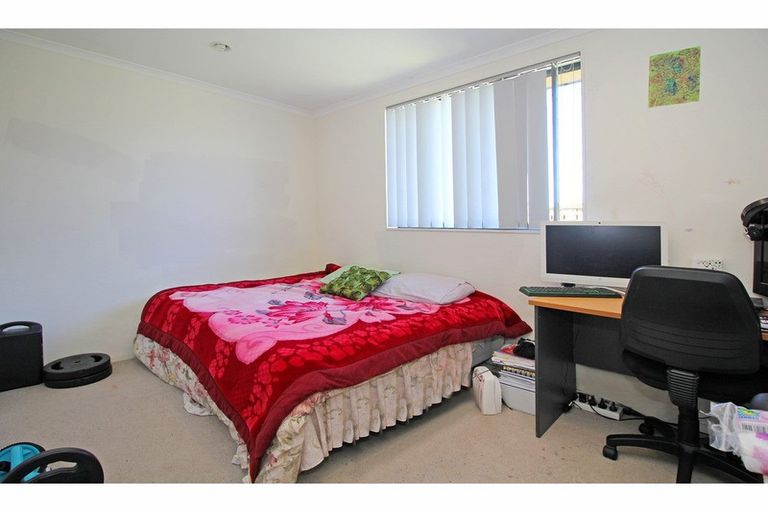 Photo of property in 122 Naylors Drive, Mangere, Auckland, 2022