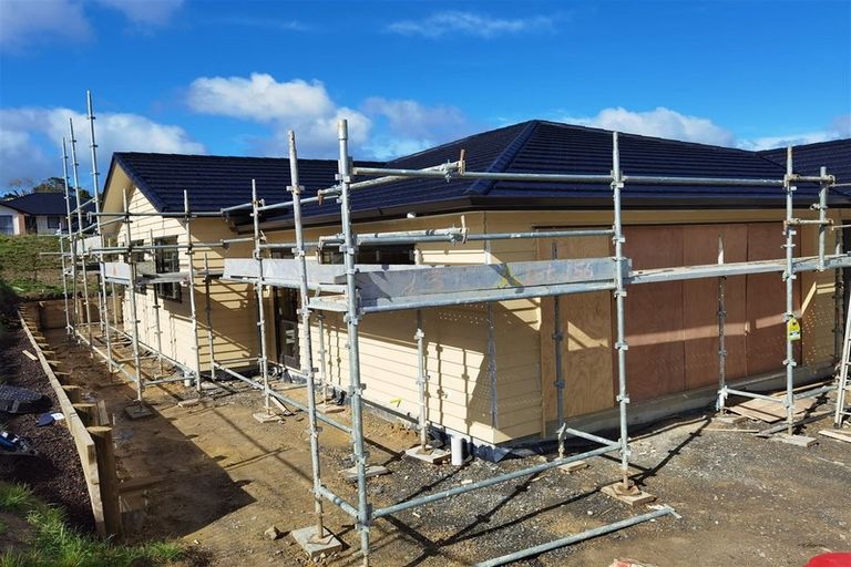 Photo of property in 13 Jeroboam Loop, Kumeu, 0810