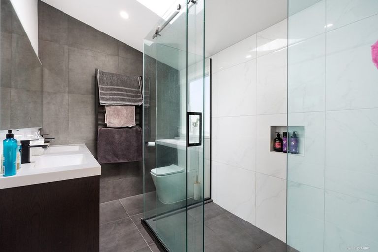 Photo of property in 30 Awaruku Road, Torbay, Auckland, 0630