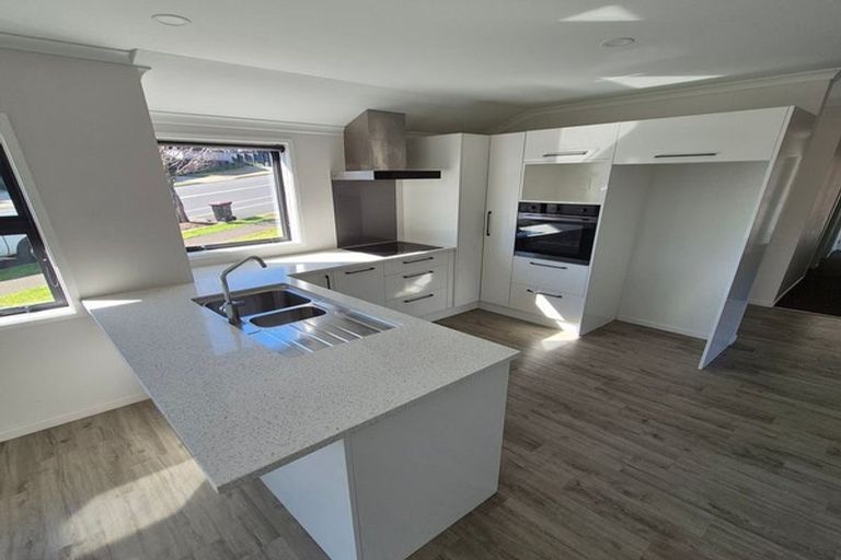 Photo of property in 310 Lakes Boulevard, Pyes Pa, Tauranga, 3112