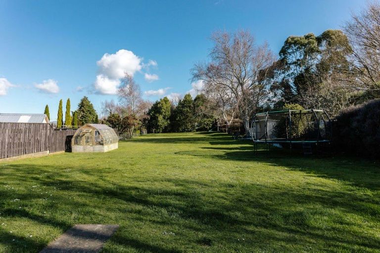 Photo of property in 17 Smith Street, Dannevirke, 4930