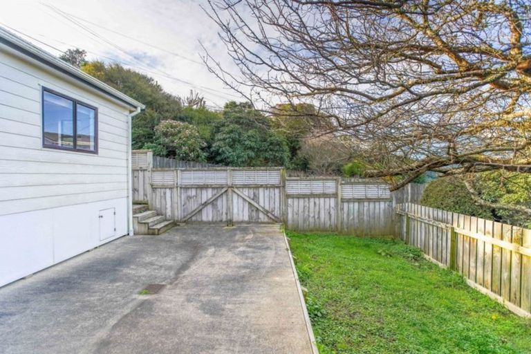 Photo of property in 11a Monowai Road, Johnsonville, Wellington, 6037