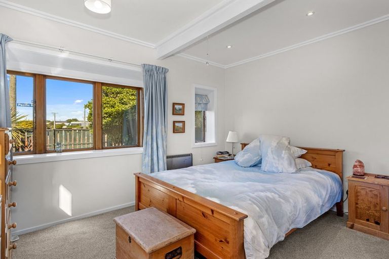 Photo of property in 22 Pacific Road, North New Brighton, Christchurch, 8083