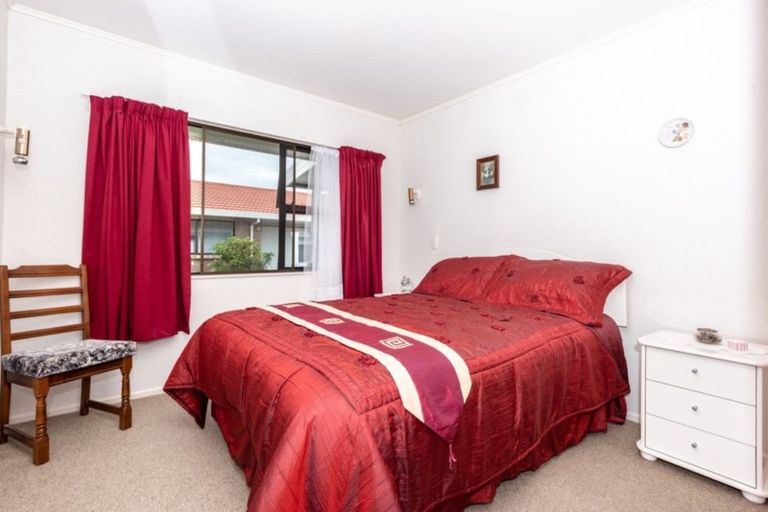Photo of property in Orange Grove Flats, 25/549 Childers Road, Te Hapara, Gisborne, 4010
