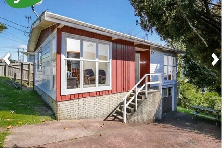 Photo of property in 3 Falkirk Street, Blockhouse Bay, Auckland, 0600