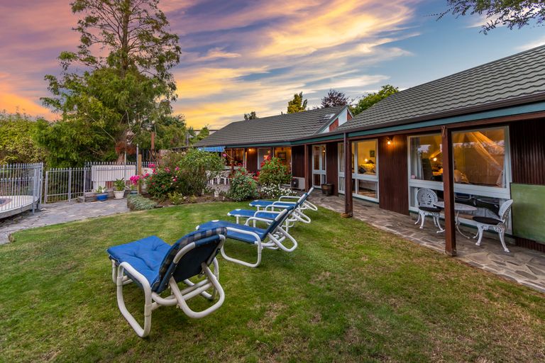 Photo of property in 22 Tuirau Place, Ilam, Christchurch, 8041