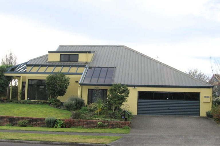 Photo of property in 10 Dallinger Street, St Andrews, Hamilton, 3200