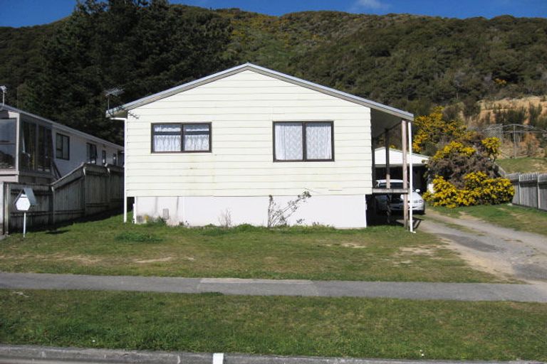 Photo of property in 58 Antrim Crescent, Wainuiomata, Lower Hutt, 5014
