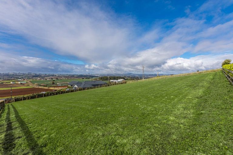 Photo of property in 3 Braxonne Close, Pukekohe, 2120