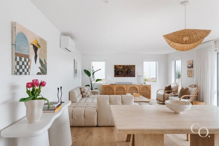 Photo of property in 1 Brendan Close, Omokoroa, 3114