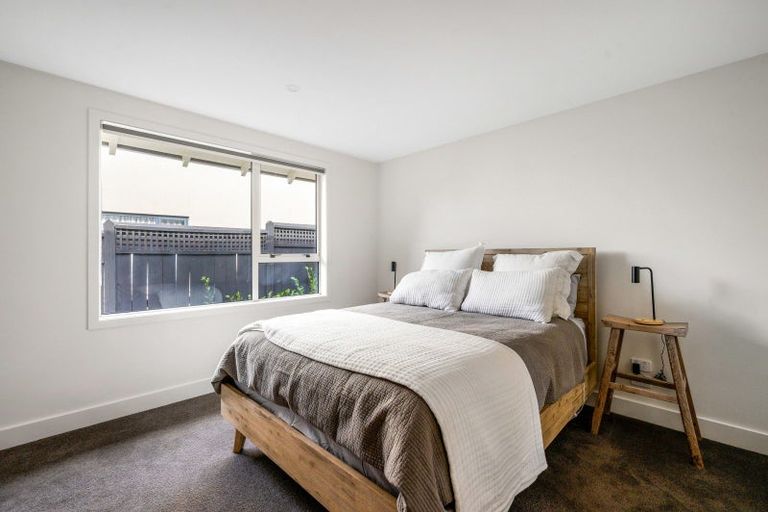 Photo of property in 92 Meadowstone Drive, Wanaka, 9305