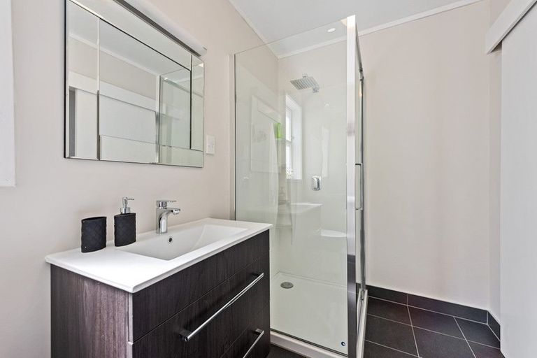 Photo of property in 74b Heretaunga Square, Silverstream, Upper Hutt, 5019