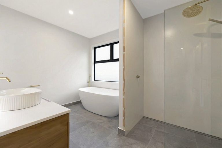 Photo of property in 8b Maire Street, Woburn, Lower Hutt, 5010
