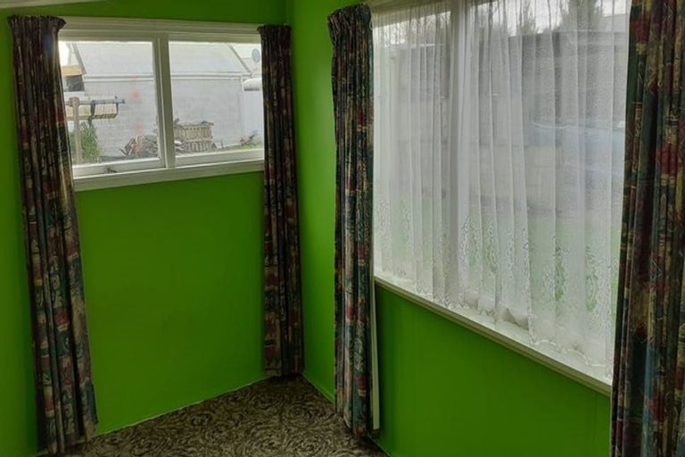 Photo of property in 815 Main North Road, Belfast, Christchurch, 8051