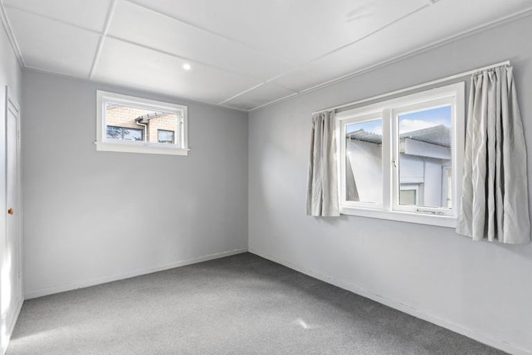 Photo of property in 692 Beach Road, Browns Bay, Auckland, 0630
