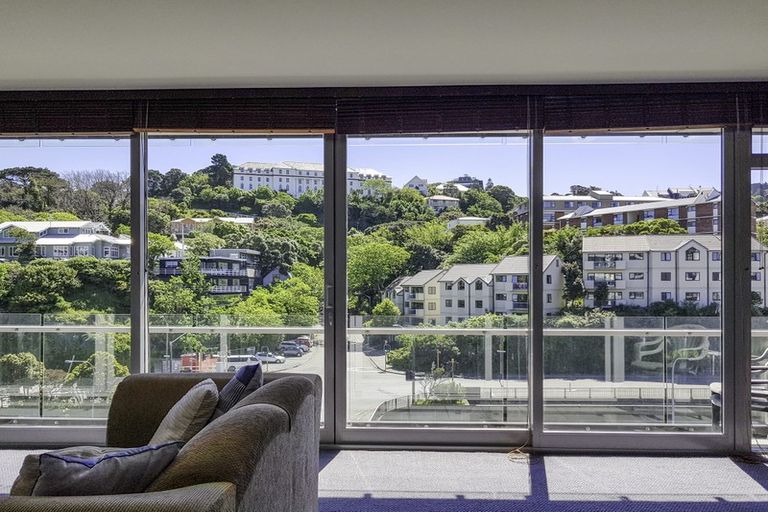 Photo of property in Montreaux Apartments, 5a/164 The Terrace, Wellington Central, Wellington, 6011