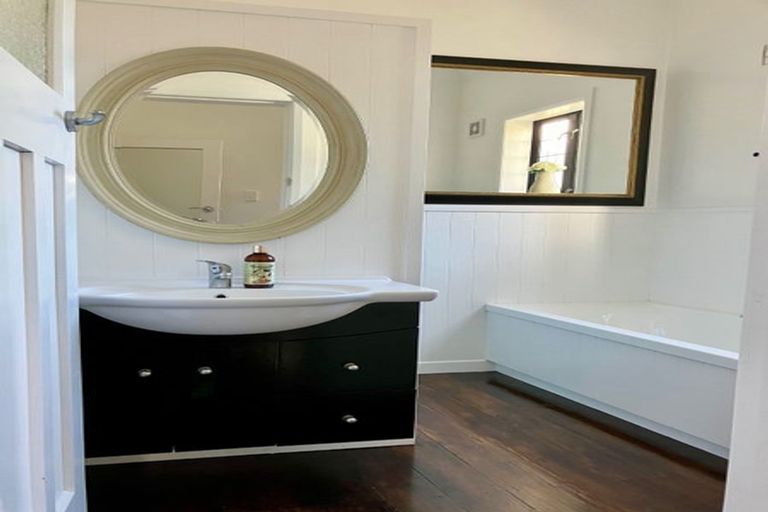 Photo of property in 66 Ludlam Street, Seatoun, Wellington, 6022