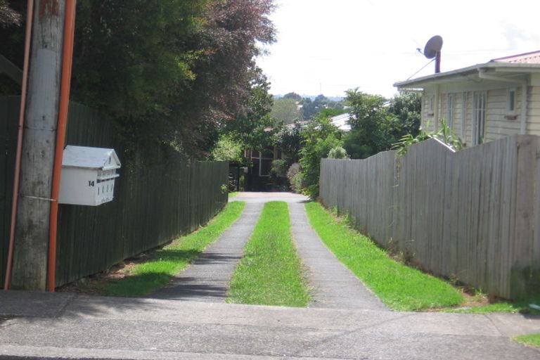 Photo of property in 3/14 Beaubank Road, Kelston, Auckland, 0602