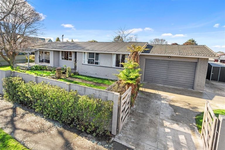 Photo of property in 1 Tracy Place, Redwood, Christchurch, 8051